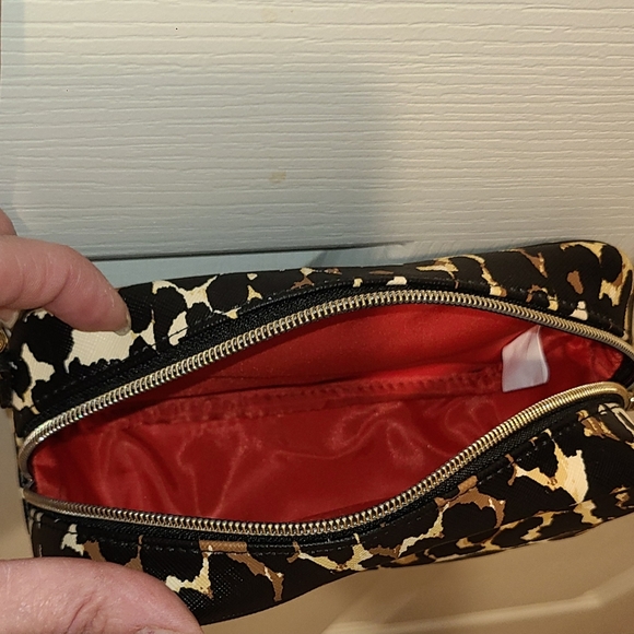 VICTORIA'S SECRET LEOPARD PRINTCROSSBODY BAG - Picture 6 of 13